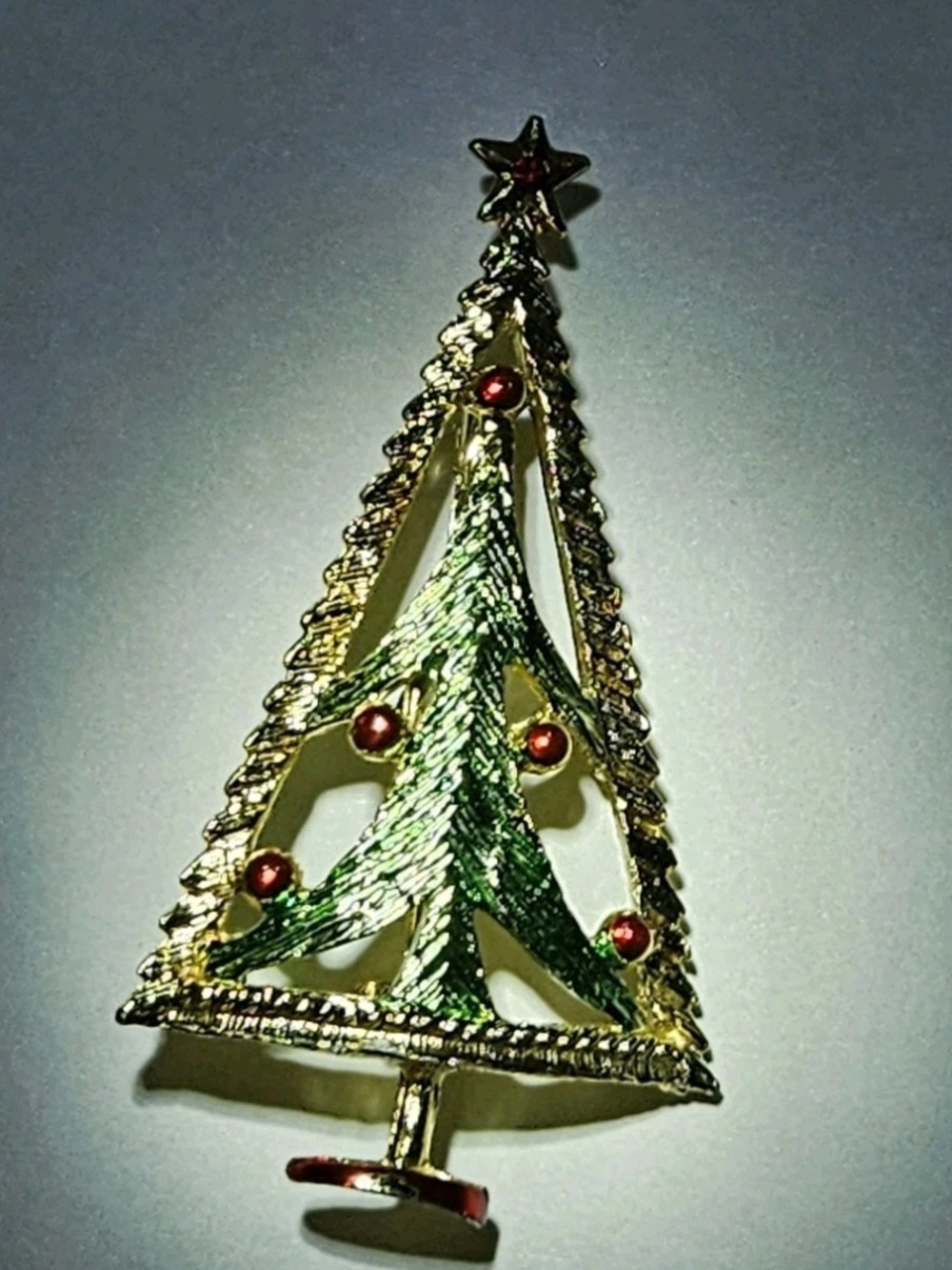 VINTAGE BJ Beatrix Signed Metallic Red & Green Christmas Tree Pin Brooch